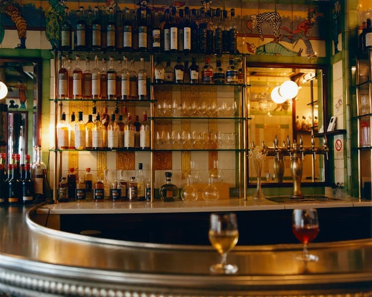Clown Bar — Oberkampf