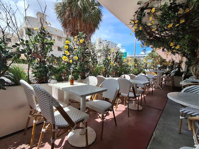 Motek 27 Miami Beach — South Beach