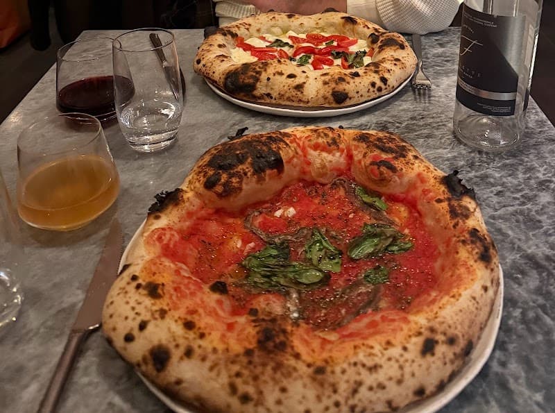 Una Pizza Napoletana photo 2
